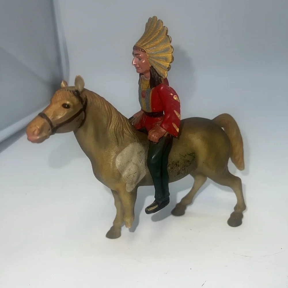 Vintage Hard Plastic Indian On Horse Toy Hong Kong Native‎ American Head Dress